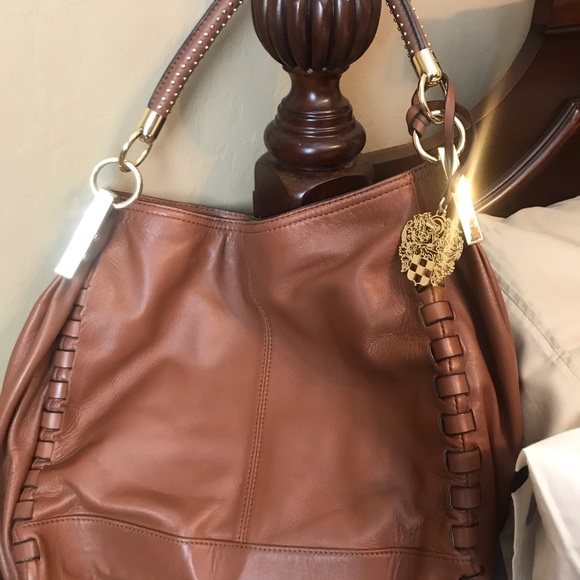 Vince Camuto Handbags - Vince Camuto purse
